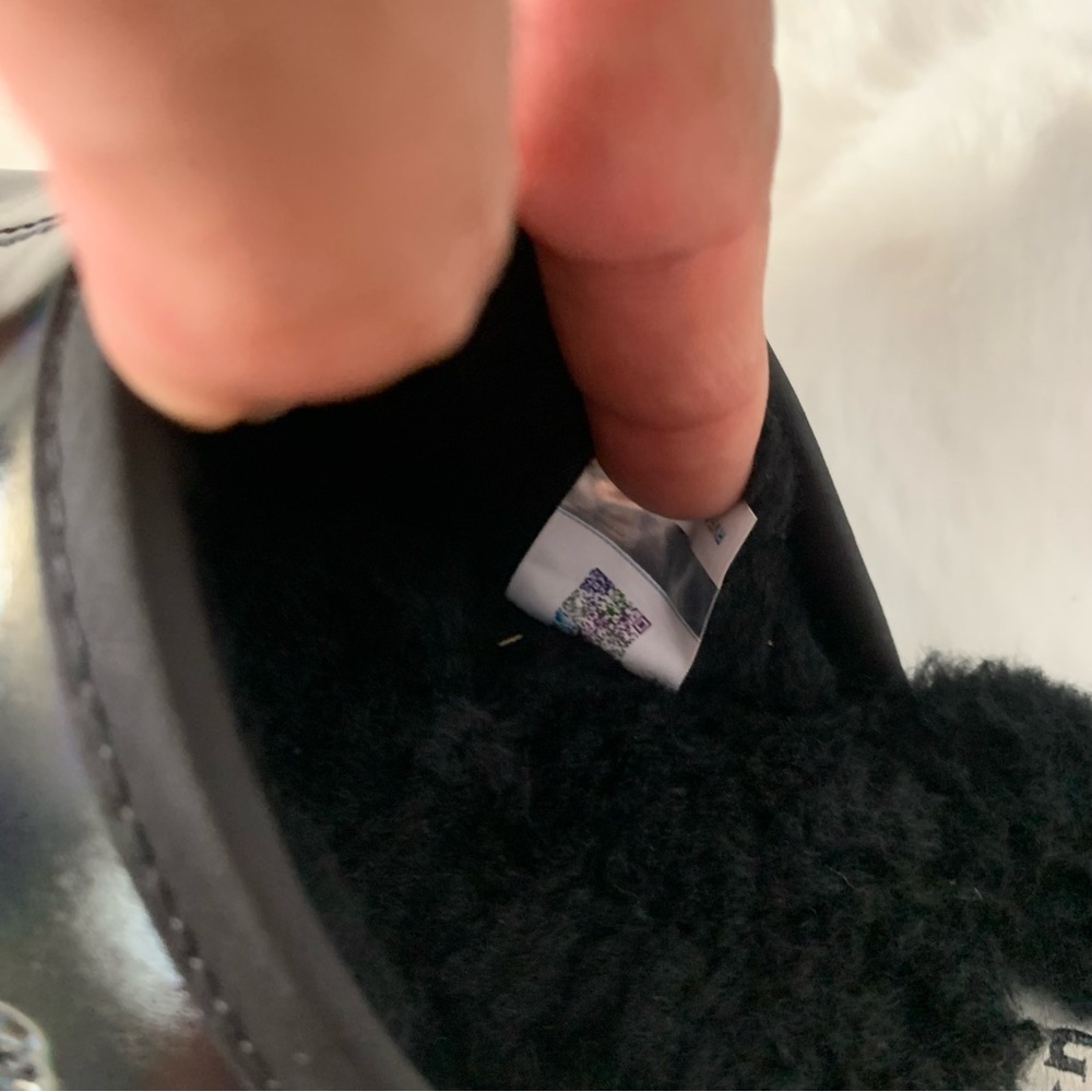 UGG PEARLE IRIDESCENT SLIPPERS - Picture 7 of 7